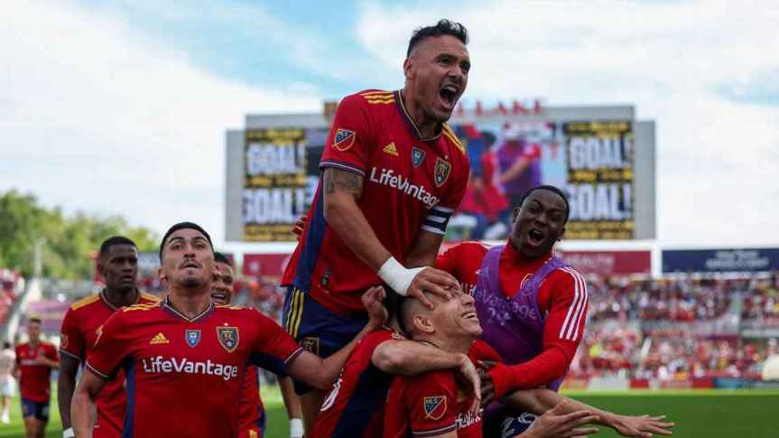 RSL clinches playoff spot with 3-1 win over Portland